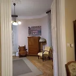 Cosyspacious Last Century Style Downtown Apartament Budapesta