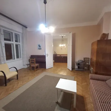 Lejlighed Cosyspacious Last Century Style Downtown Budapest