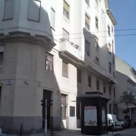 Apartment Cosyspacious Last Century Style Downtown Budapest