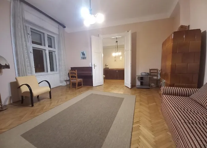Cosyspacious Last Century Style Downtown Budapeszt